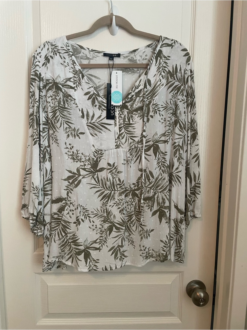 Olive Green Leaf Print V-Neck Women's Top XXL